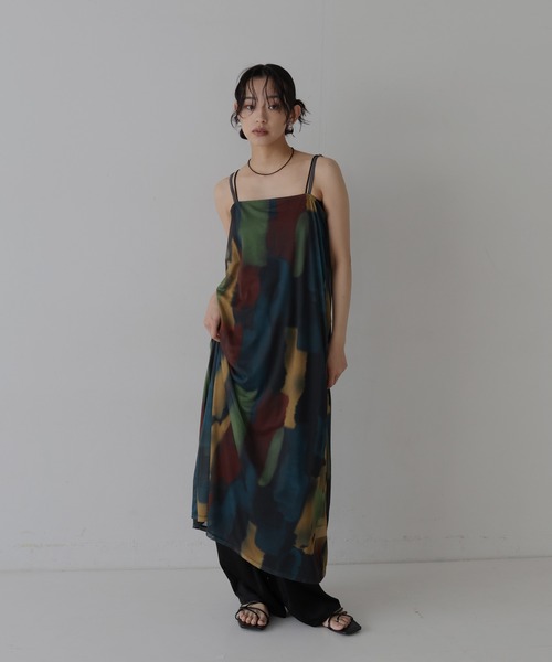 hellam(へラム)の「ニュアンスシアーキャミワンピース(ワンピース・レディース・ブラックミックス/アイボリー/ブラック・FREE)」の10枚目の写真