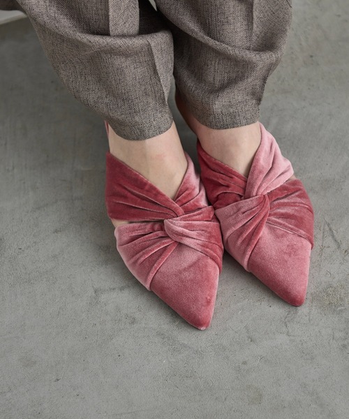 THE YOn（ザヨン）の「ツイストドレープアッパーベロアサンダル（サンダル・レディース・ピンク/ブラウン/グリーン・37/38/39）」の3枚目の写真