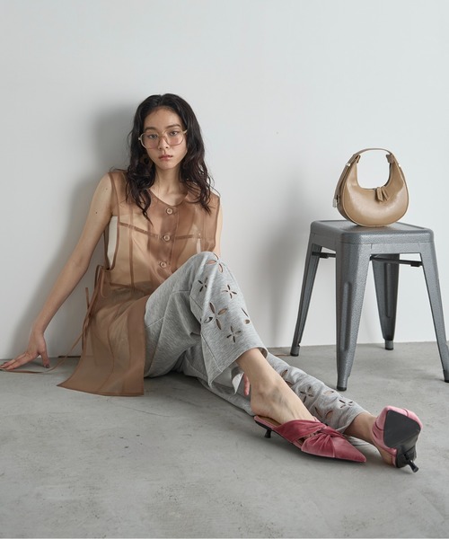 THE YOn（ザヨン）の「ツイストドレープアッパーベロアサンダル（サンダル・レディース・ピンク/ブラウン/グリーン・37/38/39）」の17枚目の写真