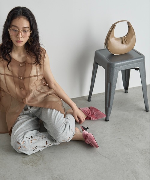 THE YOn（ザヨン）の「ツイストドレープアッパーベロアサンダル（サンダル・レディース・ピンク/ブラウン/グリーン・37/38/39）」の16枚目の写真