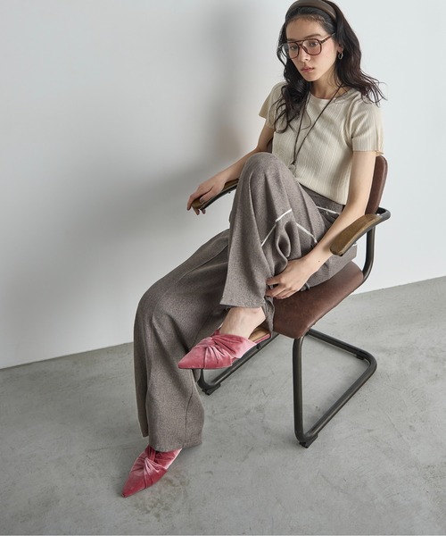 THE YOn（ザヨン）の「ツイストドレープアッパーベロアサンダル（サンダル・レディース・ピンク/ブラウン/グリーン・37/38/39）」の7枚目の写真