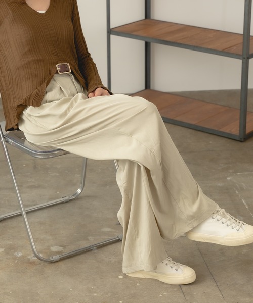 AO2（アオズ）の「Two-Tuck Slacks / 2タックスラックス（スラックス・レディース・グレー/アイボリー・1/L/M）」の3枚目の写真