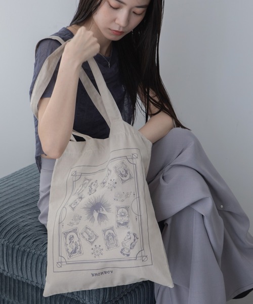 VACANCY（ヴァカンシー）の「【5周年記念】オリジナルタロット風トートバッグ（トートバッグ・レディース・ブラック/レッド/ブルー/アイボリー・FREE）」の12枚目の写真