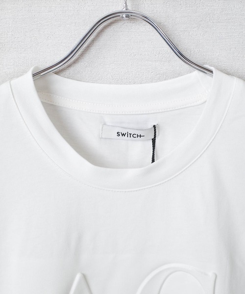 SWITCH BY ARCH(スイッチバイアーチ)の「【ARC】【SWITCH by ARCH】エンボス ロゴ Tシャツ(Tシャツ/カットソー・レディース・ブラック/グレイッシュベージュ/ホワイト・FREE)」の8枚目の写真