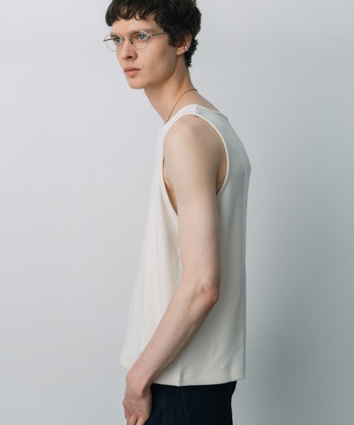 LURAKU（ルラク）の「【LURAKU】Smooth Rib Tank top / スムースリブタンクトップ（タンクトップ・メンズ・オフホワイト/ブラック・M/L）」の7枚目の写真