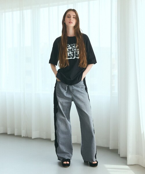 再×23値下げ！【GRACE CLASS】グレースクラス　Tシャツ 限定品 グラフィティプリントTシャツ（Tシャツ/カットソー）｜GRACE