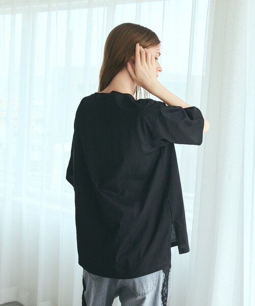 GRACE CLASS(グレースクラス)の「グラフィティプリントTシャツ(Tシャツ/カットソー・レディース・ブラック/グレー/ホワイト・36)」の6枚目の写真