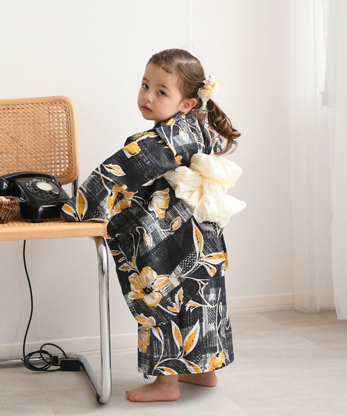 utatane（ウタタネ）の「キッズ浴衣3点セット ニコアンティーク かすれアネモネ ブラック×マスタード（浴衣・キッズ・ブラック・100cm/110cm/120cm/130cm）」の9枚目の写真