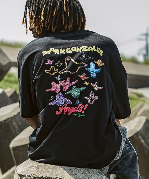 Mark Gonzales(マーク・ゴンザレス)の「【WEB・直営店限定】MARK GONZALES ARTWORK COLLECTION(マーク ゴンザレス)バックプリント バックロゴ 半袖Tシャツ ロゴTシャツ 3type/4colors(Tシャツ/カットソー・メンズ・ホワイト系1/ホワイト系2/ホワイト系3/ブラック系1/ブラック系2/ブラック系3/グリーン系1/グリーン系2/グリーン系3/ブルー系1/ブルー系2/ブルー系3・M/L/XL)」の6枚目の写真