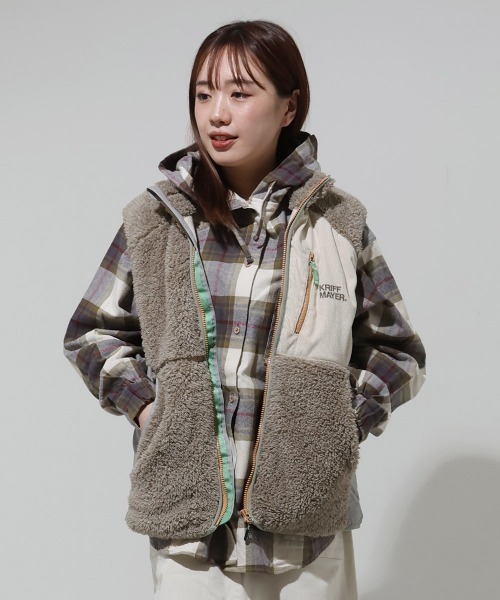 KRIFF MAYER Lady's Collection（クリフメイヤーレディースコレクション）の「【軽い・暖かい】シャギーボアベスト（ベスト・レディース・ネイビー/ブラック/カラフル/グリーン/ブラウン/グレー/ナチュラル・LARGE/MEDIUM）」の3枚目の写真