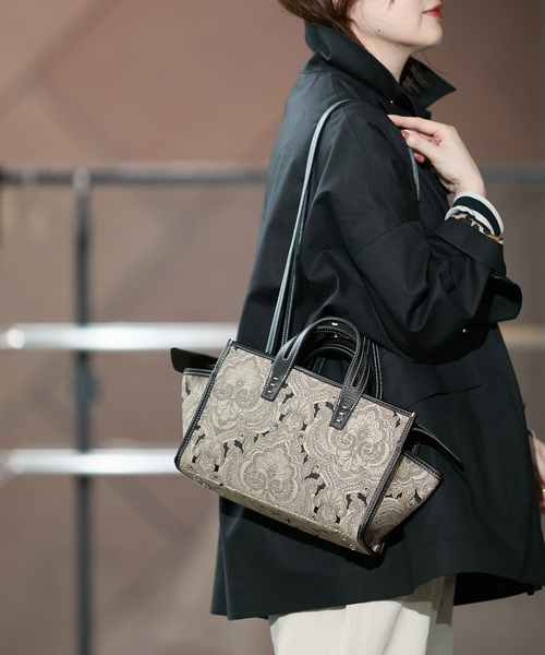 ♡アヴァケーション♡ショルダーバッグ未使用 セール】＜A VACATION＞CARRY ショルダーバッグ（ショルダー