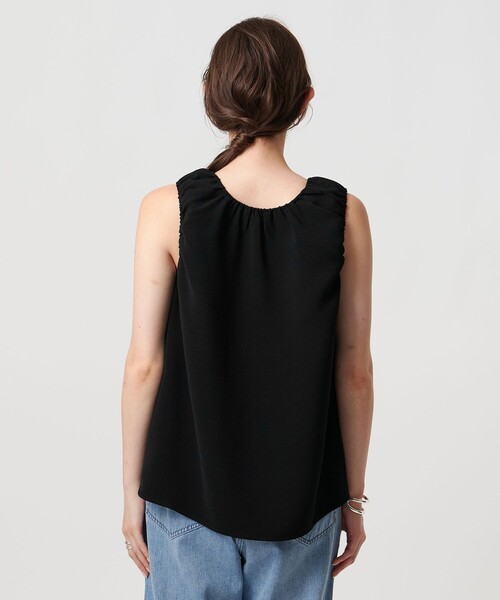 UNITED ARROWS(ユナイテッドアローズ)の「COMFY ギャザーノースリーブブラウス -吸水速乾 UVカット ウォッシャブル-(シャツ/ブラウス・レディース・オフホワイト/ブラック・FREE)」の11枚目の写真