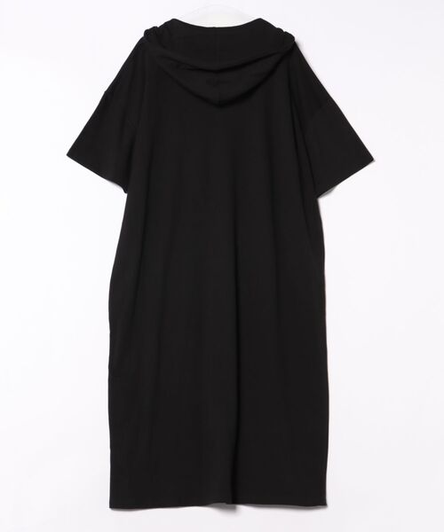 Q(キュー)の「ビッグサイズマキシロングワンピース(ワンピース・レディース・オートミール/ブラック・MEDIUM)」の10枚目の写真