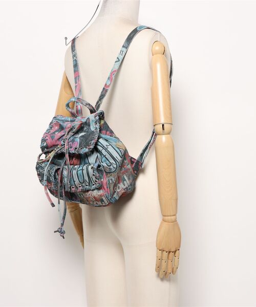 Desigual グラフィティプリントリボン バックパック Desigual｜グラフィティプリントリボンバックパック リュック