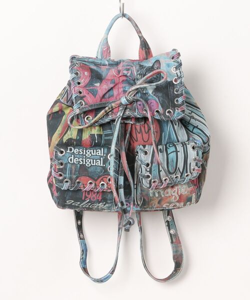 Desigual グラフィティプリントリボン バックパック Desigual｜グラフィティプリントリボンバックパック リュック