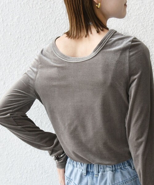 SHIPS(シップス)の「〈手洗い可能〉シアー トリコット ポリエステル ベロア 前後2WAY ロングスリーブ(Tシャツ/カットソー・レディース・ネイビー/ダークグレー/オフホワイト・ONE SIZE)」の7枚目の写真