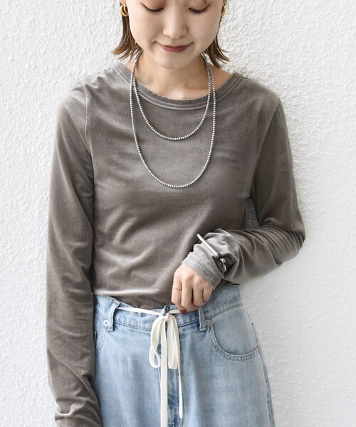SHIPS(シップス)の「〈手洗い可能〉シアー トリコット ポリエステル ベロア 前後2WAY ロングスリーブ(Tシャツ/カットソー・レディース・ネイビー/ダークグレー/オフホワイト・ONE SIZE)」の10枚目の写真