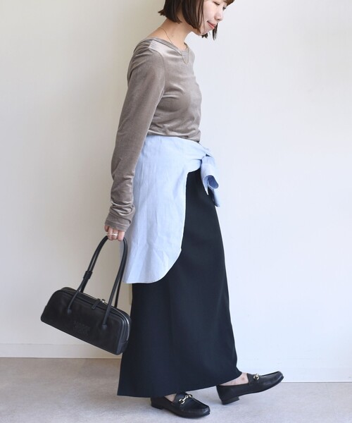 SHIPS(シップス)の「〈手洗い可能〉シアー トリコット ポリエステル ベロア 前後2WAY ロングスリーブ(Tシャツ/カットソー・レディース・ネイビー/ダークグレー/オフホワイト・ONE SIZE)」の14枚目の写真