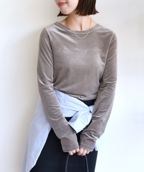 SHIPS(シップス)の「〈手洗い可能〉シアー トリコット ポリエステル ベロア 前後2WAY ロングスリーブ(Tシャツ/カットソー・レディース・ネイビー/ダークグレー/オフホワイト・ONE SIZE)」の15枚目の写真