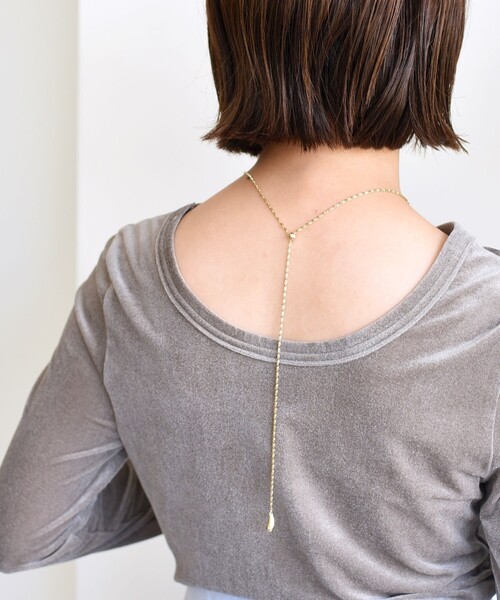 SHIPS(シップス)の「〈手洗い可能〉シアー トリコット ポリエステル ベロア 前後2WAY ロングスリーブ(Tシャツ/カットソー・レディース・ネイビー/ダークグレー/オフホワイト・ONE SIZE)」の18枚目の写真
