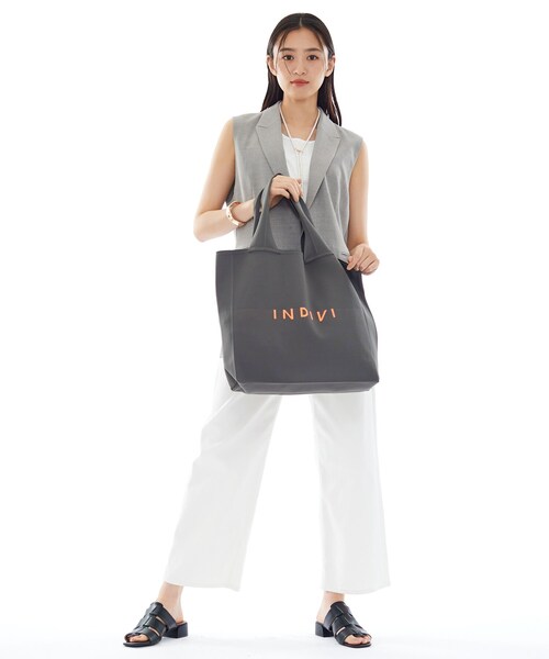 INDIVI（インディヴィ）の「【A4サイズ対応】ロゴニットトート（トートバッグ・レディース・グレー系その他6/ブラック/ブラック系5/ダークグレー・00）」の21枚目の写真