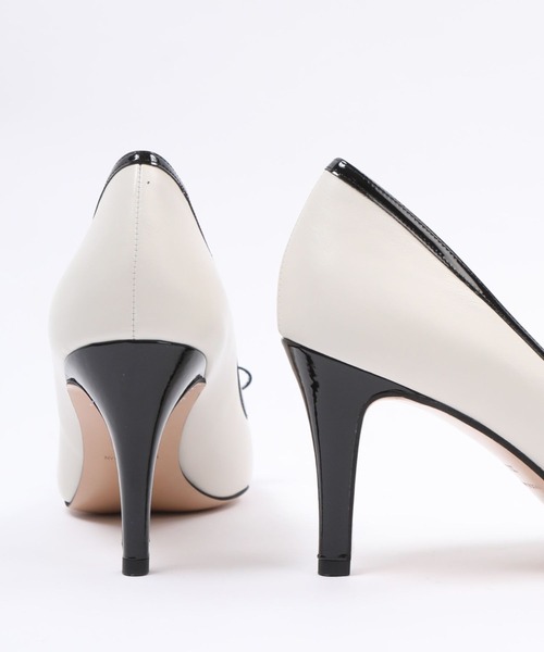 SEVEN TWELVE THIRTY(セヴントゥエルヴサーティー)の「LovelyWalk リボンコンビパンプス(パンプス・レディース・ブラック/ホワイト×ブラック/グレイッシュベージュ/ブラック系その他・22cm/22.5cm/23cm/23.5cm/24cm/24.5cm)」の7枚目の写真