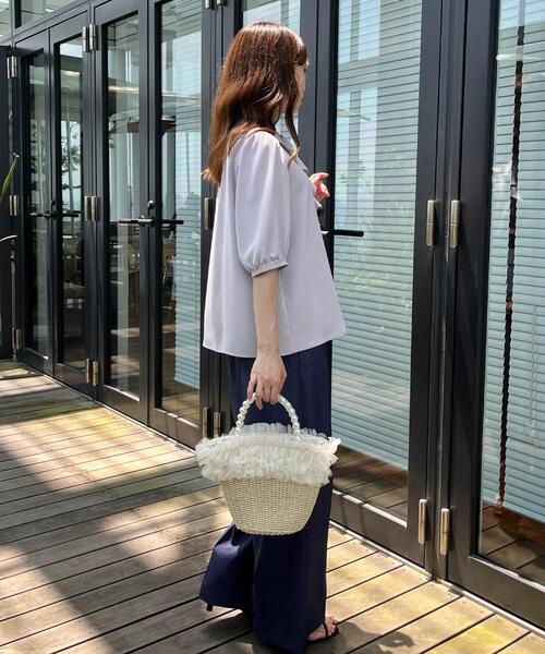 couture brooch(クチュールブローチ)の「【華やか・5分袖・通勤】配色フリルタイブラウス(シャツ/ブラウス・レディース・アイボリー系4/グレー系4/ネイビー系4・36/38/40/42)」の21枚目の写真