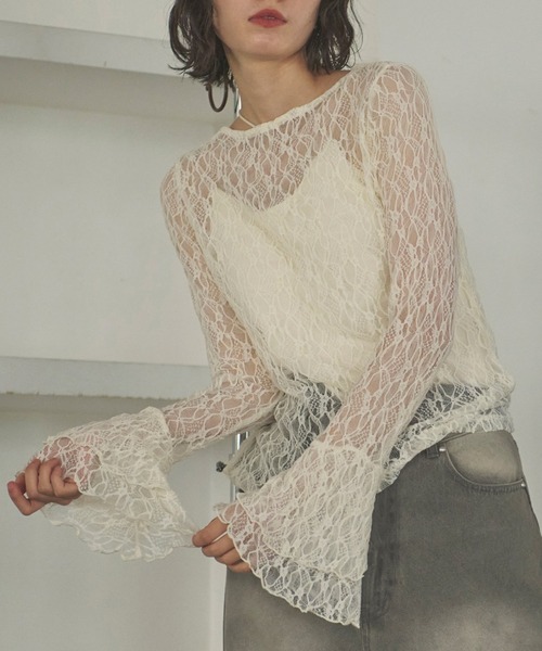 loin nuit(ロワンニュイ)の「bell sleeve lace tops / ベルスリーブレーストップス(Tシャツ/カットソー・レディース・アイボリー/ブラック・FREE)」の1枚目の写真
