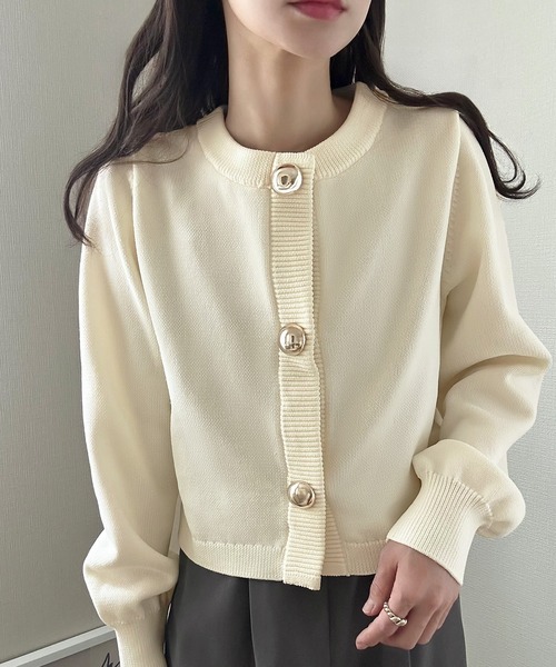 LAUIR(ラウアー)の「ゴールドボタンニットカーディガン(カーディガン/ボレロ・レディース・ブラック/アイボリー/チャコール・MEDIUM/LARGE)」の8枚目の写真
