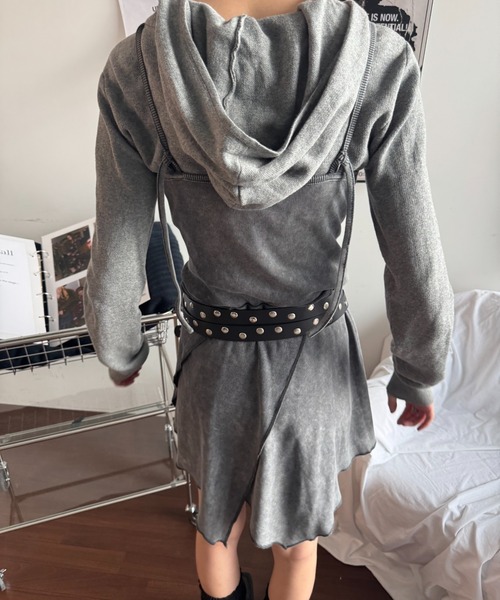 SHAGGIE(シャギー)の「【ViVi掲載】2WAYストラップウォッシュ加工ミニワンピース(ワンピース・レディース・ベージュ/グレー・FREE)」の19枚目の写真