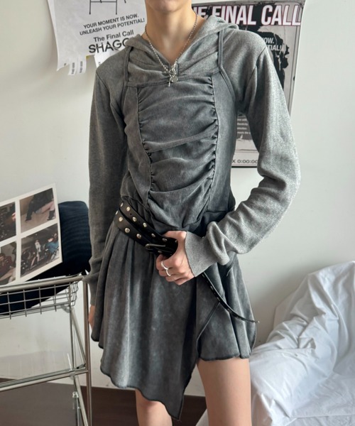 SHAGGIE(シャギー)の「【ViVi掲載】2WAYストラップウォッシュ加工ミニワンピース(ワンピース・レディース・ベージュ/グレー・FREE)」の18枚目の写真