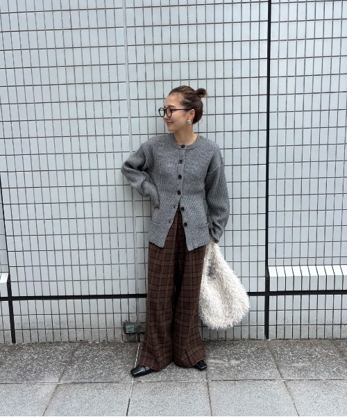 LOSCa(ロスカ)の「ウエストカーブリブニットカーディガン(カーディガン/ボレロ・レディース・レッド/グレー/ベージュ/ブラック・FREE)」の18枚目の写真