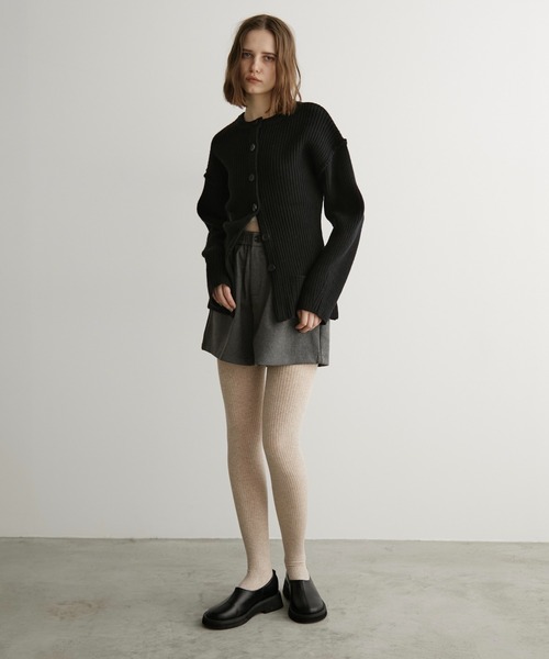 LOSCa(ロスカ)の「ウエストカーブリブニットカーディガン(カーディガン/ボレロ・レディース・レッド/グレー/ベージュ/ブラック・FREE)」の11枚目の写真