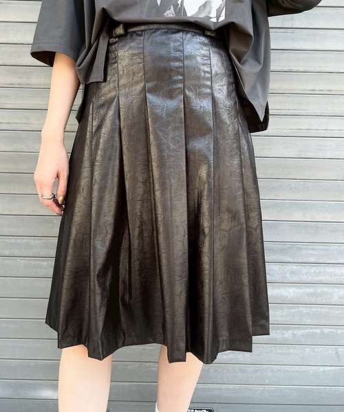 レザープリーツミディアムスカート（スカート）｜Narcissus（ナルシス