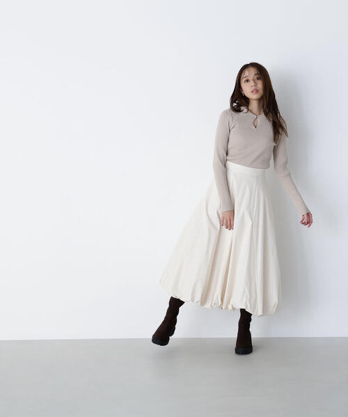 NATURAL BEAUTY BASIC（ナチュラルビューティーベーシック）の「◇マチバルーンスカート（スカート・レディース・ブラック/ダークブラウン/オフホワイト・SMALL/MEDIUM/P/S）」の6枚目の写真