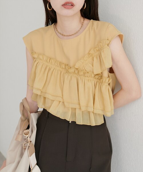 natural couture（ナチュラルクチュール）の「アシメフリルノースリブラウス（シャツ/ブラウス・レディース・オフホワイト/イエロー/ブラック・FREE）」の5枚目の写真