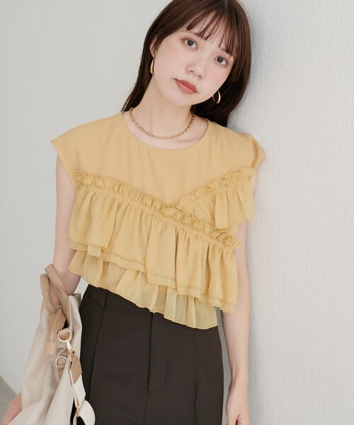 natural couture（ナチュラルクチュール）の「アシメフリルノースリブラウス（シャツ/ブラウス・レディース・オフホワイト/イエロー/ブラック・FREE）」の6枚目の写真