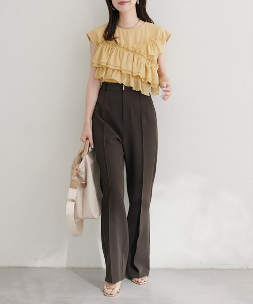 natural couture（ナチュラルクチュール）の「アシメフリルノースリブラウス（シャツ/ブラウス・レディース・オフホワイト/イエロー/ブラック・FREE）」の8枚目の写真