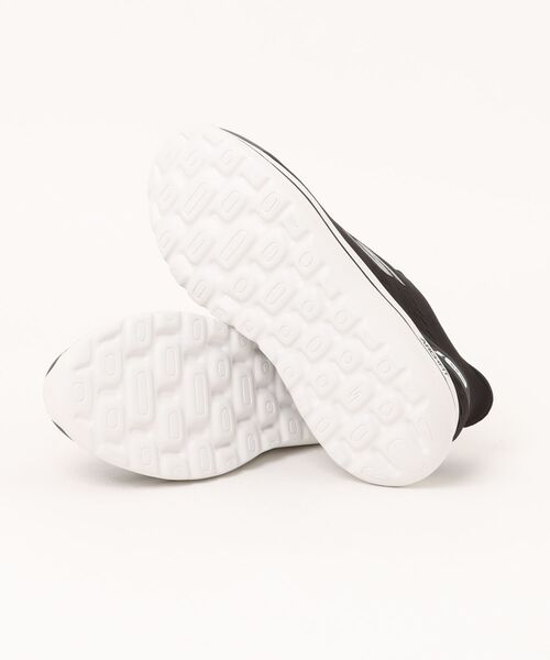SKECHERS（スケッチャーズ）の「【SKECHERS】スリップインズ　GO WALK ARCH FIT N-J（スニーカー・メンズ・ブラック×ホワイト/レッド・25.5cm/26.0cm/26.5cm/27.0cm/28.0cm）」の4枚目の写真