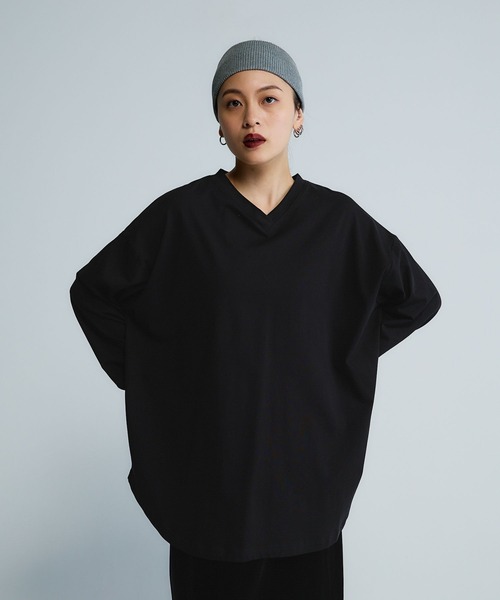 JEANASIS(ジーナシス)の「【Les Fleurs】ロゴシシュウVネックLS TEE/592978(Tシャツ/カットソー・レディース・ブラック/ホワイト・FREE)」の2枚目の写真