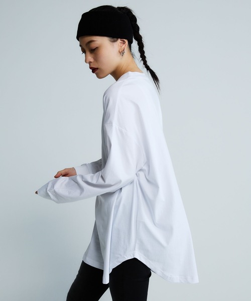 JEANASIS(ジーナシス)の「【Les Fleurs】ロゴシシュウVネックLS TEE/592978(Tシャツ/カットソー・レディース・ブラック/ホワイト・FREE)」の17枚目の写真