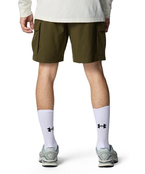 UNDER ARMOUR(アンダーアーマー)の「UAバイブウーブン カーゴショーツ(ライフスタイル/メンズ)(その他パンツ・メンズ・グリーン系・L/2XL/3XL/M/S/XL)」の2枚目の写真