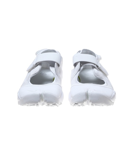 NIKE(ナイキ)の「NIKE WMNS AIR RIFT DN1338-100(スニーカー・レディース・ホワイト・24㎝/23㎝/25㎝)」の4枚目の写真