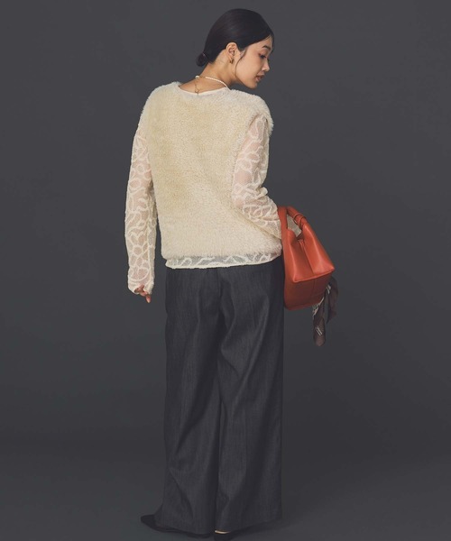 Gready Brilliant（グレディブリリアン）の「フェザークルーネックベスト（ニット/セーター・レディース・アイボリー/ベージュ/ブラウン・FREE）」の6枚目の写真