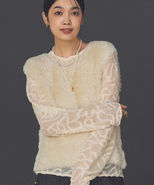 Gready Brilliant（グレディブリリアン）の「フェザークルーネックベスト（ニット/セーター・レディース・アイボリー/ベージュ/ブラウン・FREE）」の11枚目の写真