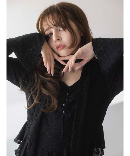 dazzlin(ダズリン)の「アシメフリルレースワンピース(ワンピース・レディース・ブラック/オフホワイト・SMALL/MEDIUM)」の5枚目の写真