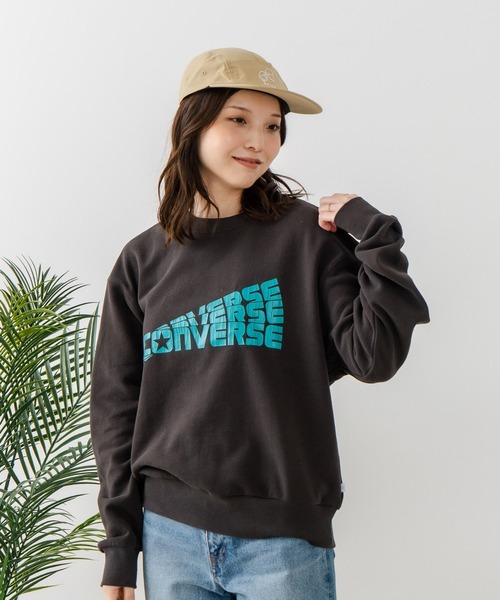 CONVERSE(コンバース)の「【CONVERSE/コンバース】クラックロゴ グラフィック スウェットトレーナー(スウェット・レディース・レッド/ブラック・MEDIUM)」の4枚目の写真