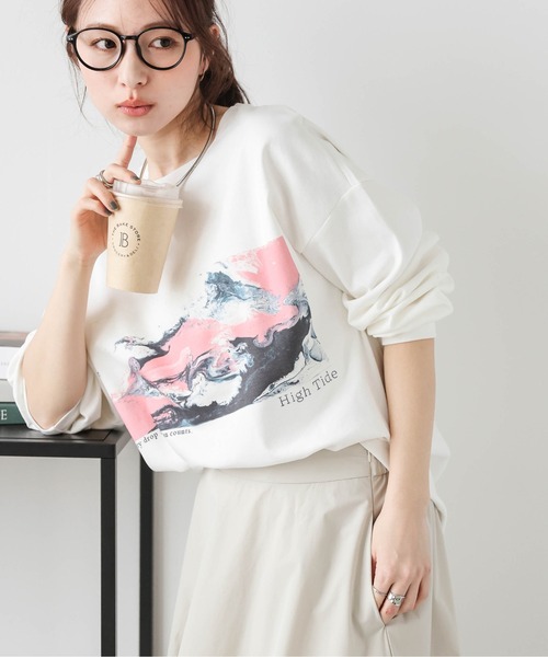 AMELY（エミリー）の「マーブルプリントロングTシャツ（Tシャツ/カットソー・レディース・ブラック/ホワイト・フリー）」の2枚目の写真