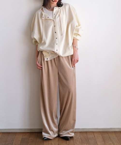 AKTE(アクテ)の「ベロアストレートパンツ(その他パンツ・レディース・ベージュ/バーガンディー/レオパード・FREE/TALL)」の12枚目の写真