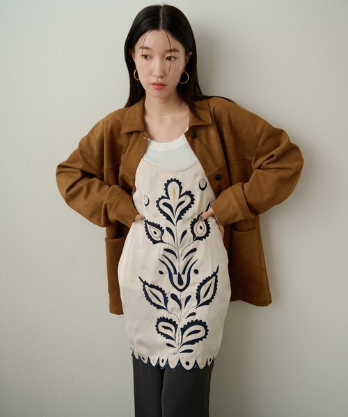 Omekashi（オメカシ）の「サテン刺繍キャミチュニック（キャミソール・レディース・チャコールグレー/オフホワイト・FREE）」の15枚目の写真